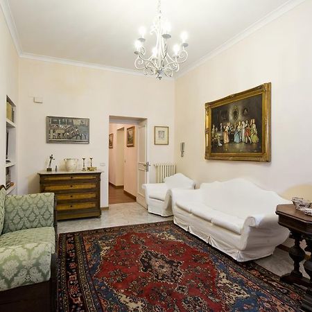 Fontana De Trevi Apartment Рим Стая снимка