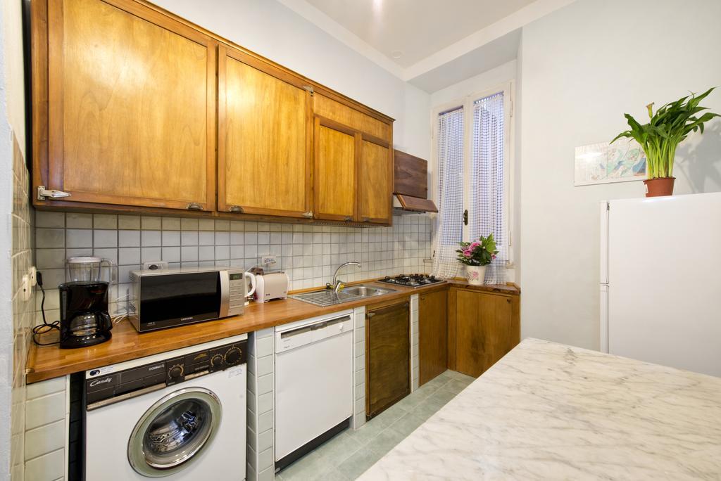 Fontana De Trevi Apartment Рим Стая снимка