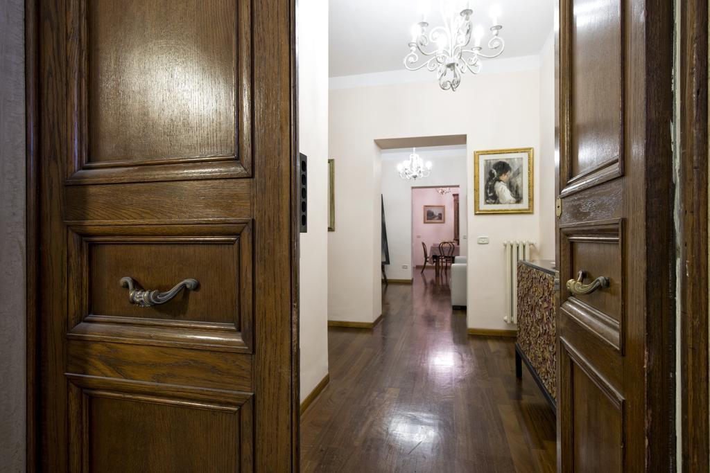 Fontana De Trevi Apartment Рим Стая снимка