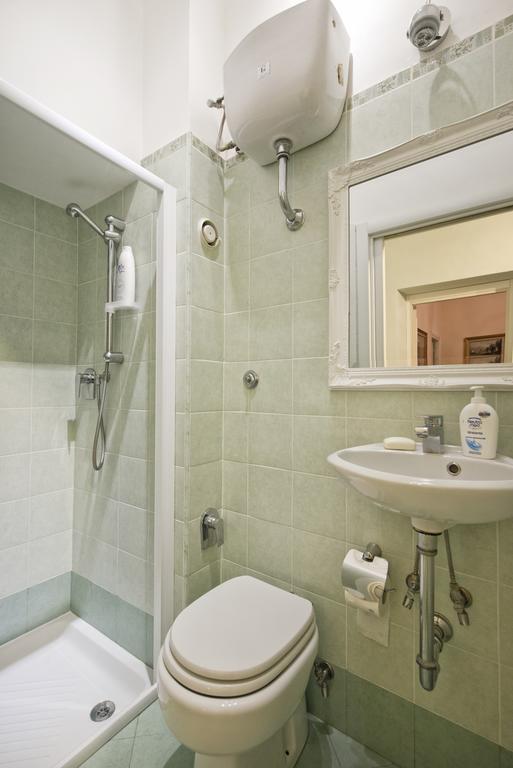 Fontana De Trevi Apartment Рим Стая снимка