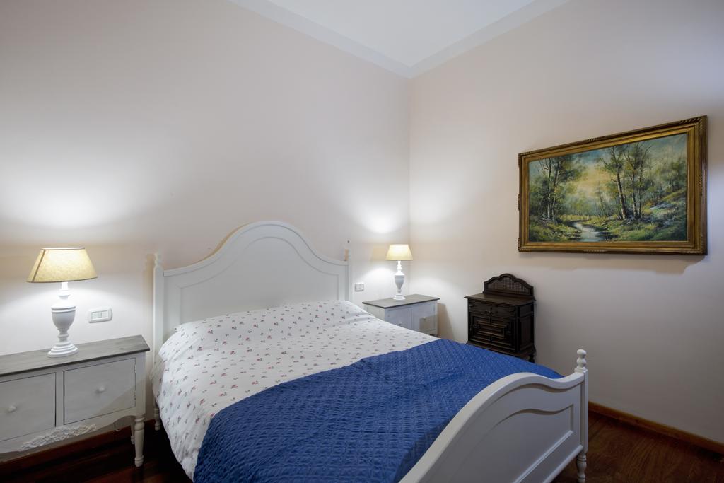 Fontana De Trevi Apartment Рим Стая снимка