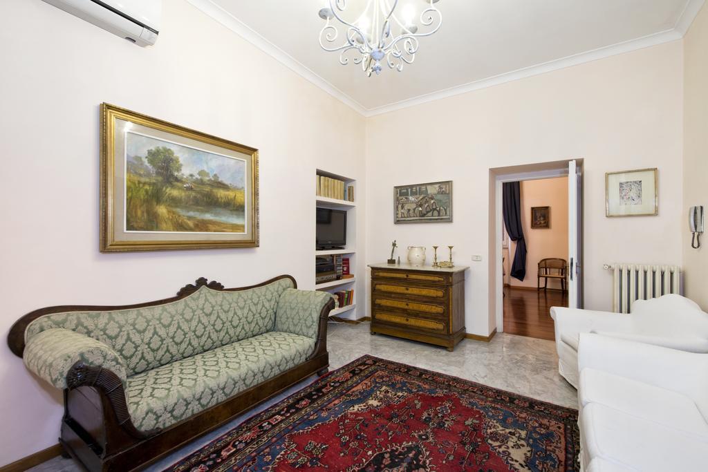 Fontana De Trevi Apartment Рим Стая снимка