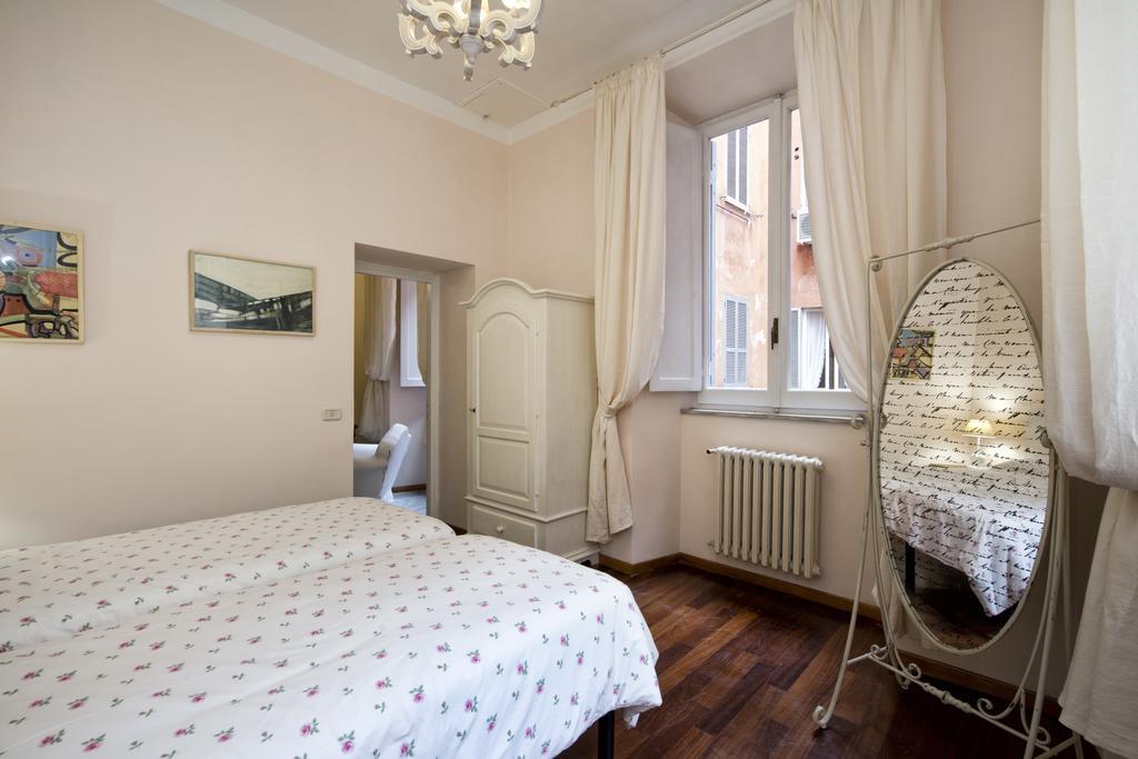Fontana De Trevi Apartment Рим Стая снимка